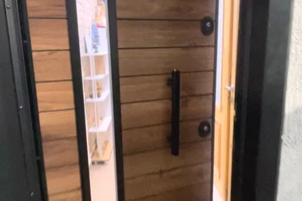 Shitet dyqan tek rruga Muhamet Gjollesha