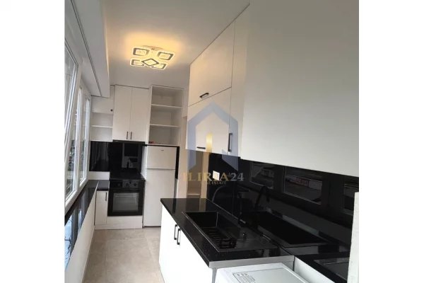 Shtepi ne shitje Apartament ne Tirane, Garsoniere, Mobilimi E mobiluar, Pagesa 88,000  Euro.