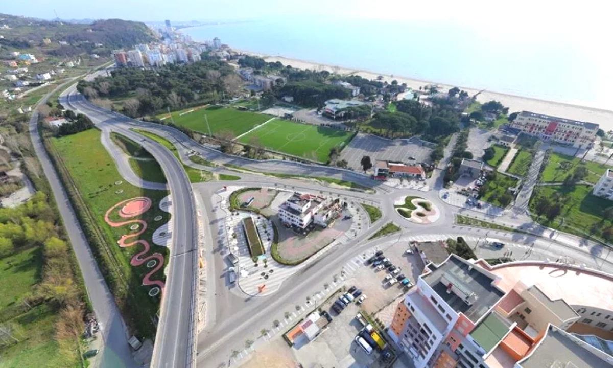 Shtepi ne shitje Apartament ne Durres, 2+1, Mobilimi Bosh, pa mobiluar, Pagesa 116,400  Euro.