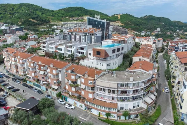 Ambient biznesi ne shitje 1+1 ne Tirane - 387,000 Euro