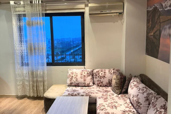 Shtepi me qera 2+1 ne Tirane - 550 Euro