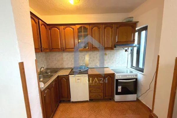 Apartament me qira 1+1  ne laprake 