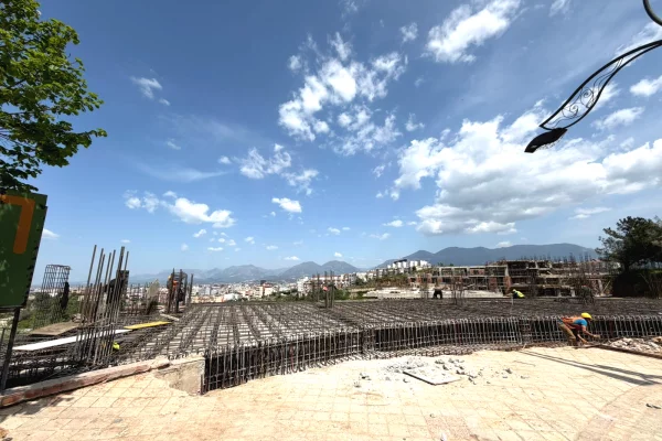 Shtepi ne shitje Apartament ne Tirane, 1+1, Mobilimi Bosh, pa mobiluar, Pagesa 95,000  Euro.