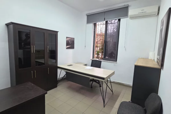 Jepet ambient biznesi  me qera ne zonen e  Bllokut