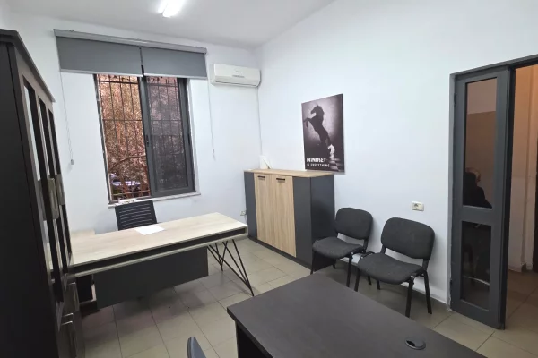 Jepet ambient biznesi  me qera ne zonen e  Bllokut