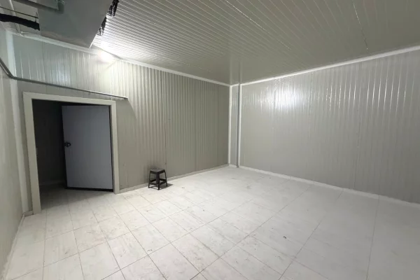 DHOMA FRESKIE ME QERA NE AUTOSTRADEN TIRANE DURRES