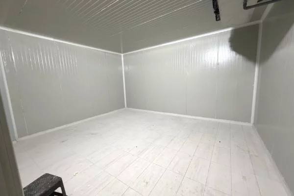 DHOMA FRESKIE ME QERA NE AUTOSTRADEN TIRANE DURRES