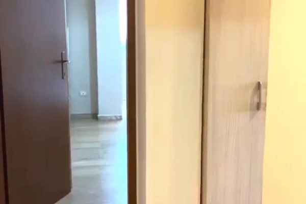 Shtepi me qera Apartament ne Tirane, 1+1, Mobilimi E mobiluar, Pagesa 750  Euro.