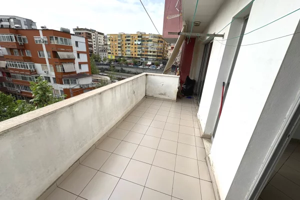 Shtepi ne shitje Apartament ne Durres, 1+1, Mobilimi E mobiluar, Pagesa 75,000,000  Euro.