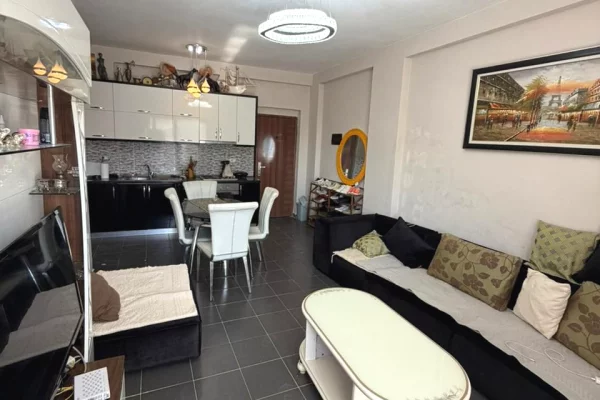 Shtepi ne shitje Apartament ne Durres, 1+1, Mobilimi E mobiluar, Pagesa 75,000,000  Euro.