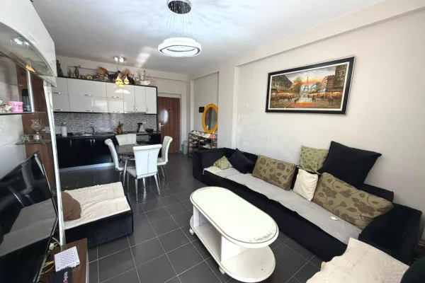 Shtepi ne shitje Apartament ne Durres, 1+1, Mobilimi E mobiluar, Pagesa 75,000,000  Euro.