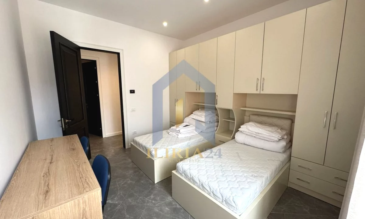 Shtepi me qera Apartament ne Tirane, 2+1, Mobilimi E mobiluar, Pagesa 1,400  Euro.