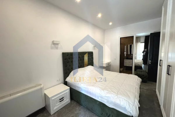 Shtepi me qera Apartament ne Tirane, 2+1, Mobilimi E mobiluar, Pagesa 1,400  Euro.