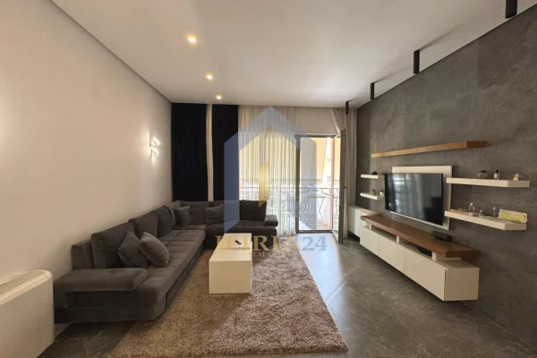 Shtepi me qera Apartament ne Tirane, 2+1, Mobilimi E mobiluar, Pagesa 1,400  Euro.