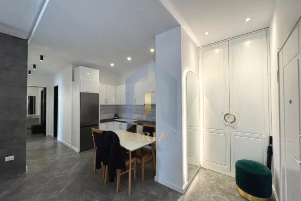 Shtepi me qera Apartament ne Tirane, 2+1, Mobilimi E mobiluar, Pagesa 1,400  Euro.