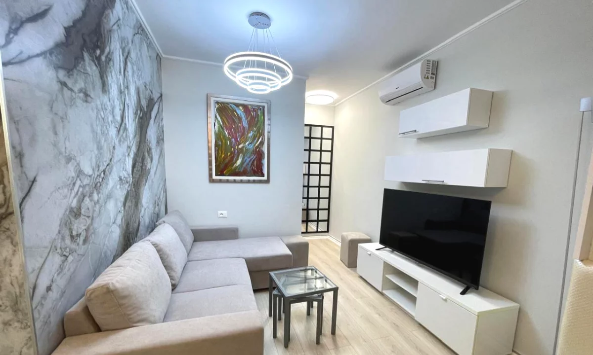 Shtepi me qera Apartament ne Tirane, 1+1, Mobilimi E mobiluar, Pagesa 650  Euro.