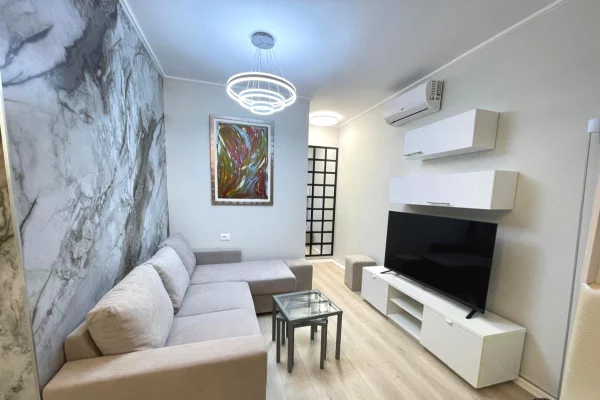 Shtepi me qera 1+1 ne Tirane - 650 Euro