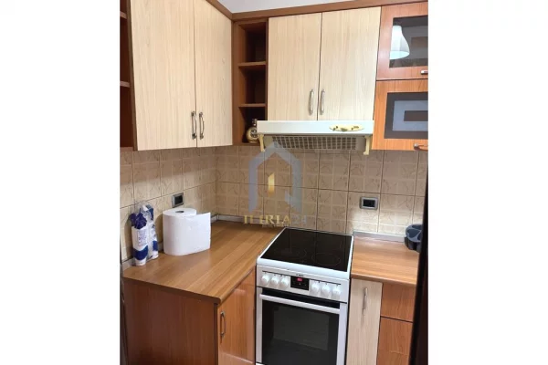 Shtepi me qera Apartament ne Tirane, 1+1, Mobilimi E mobiluar, Pagesa 400  Euro.