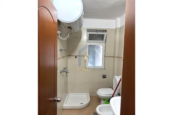 Shtepi me qera Apartament ne Tirane, 1+1, Mobilimi E mobiluar, Pagesa 400  Euro.