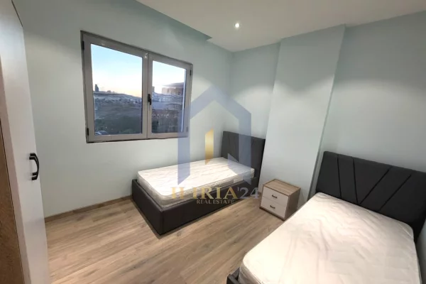 Shtepi me qera 3+1 ne Tirane - 1,400 Euro