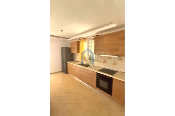 Shtepi me qera 1+1 ne Tirane - 351 Euro