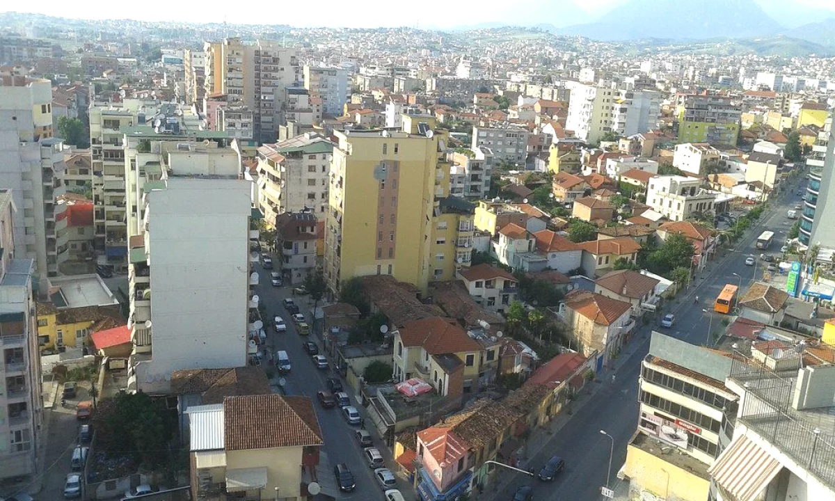 OKAZION TOKE PER SHITJE TEL SIRI KODRA