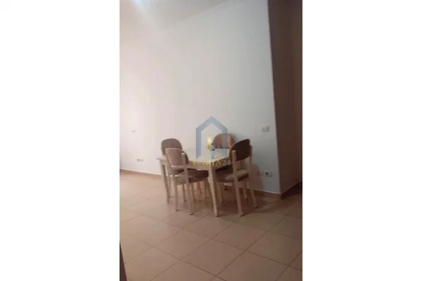 Shtepi me qera Apartament ne Tirane, 2+1, Mobilimi E mobiluar, Pagesa 600  Euro.