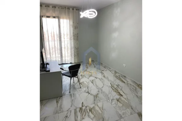 Shtepi me qera Apartament ne Tirane, 2+1, Mobilimi E mobiluar, Pagesa 600  Euro.