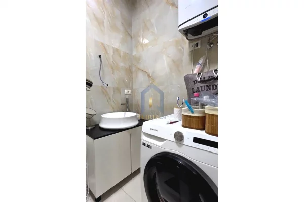 Shtepi ne shitje Apartament ne Tirane, 1+1, Mobilimi E mobiluar, Pagesa 155,000  Euro.