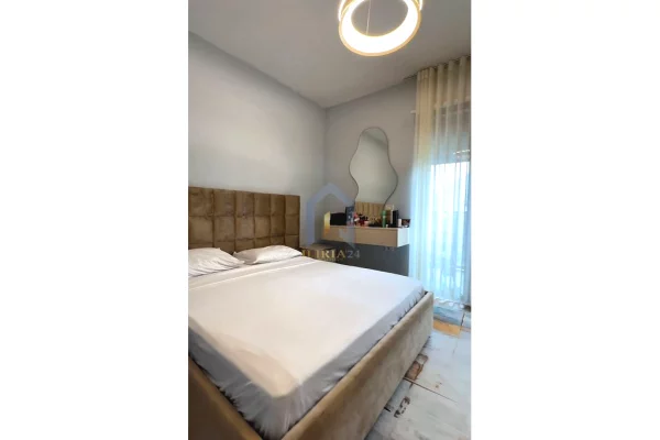 Shtepi ne shitje Apartament ne Tirane, 1+1, Mobilimi E mobiluar, Pagesa 155,000  Euro.