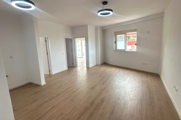 Shtepi ne shitje Apartament ne Tirane, 2+1, Mobilimi Bosh, pa mobiluar, Pagesa 175,000  Euro.