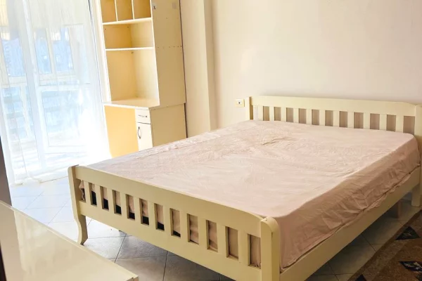 Apartament 3+1 per qira ne Yzberisht