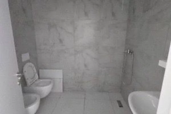 Shtepi me qera Apartament ne Tirane, 1+1, Mobilimi Bosh, pa mobiluar, Pagesa 420  Euro.