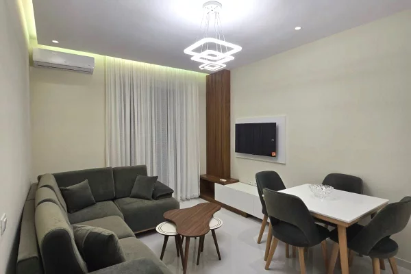 Shtepi me qera Apartament ne Tirane, 1+1, Mobilimi Bosh, pa mobiluar, Pagesa 420  Euro.