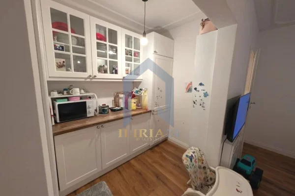Apartament 2+1 per shitje tek “Ish Parku i Autobusave”