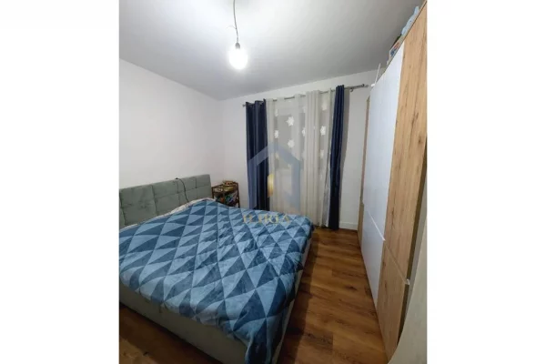 Shtepi ne shitje Apartament ne Tirane, 2+1, Mobilimi E mobiluar, Pagesa 160,000  Euro.