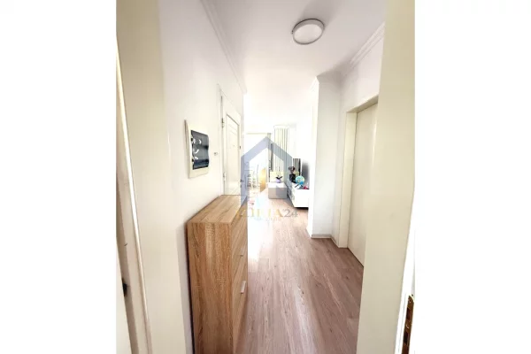 Shtepi ne shitje Apartament ne Tirane, 2+1, Mobilimi E mobiluar, Pagesa 138,500  Euro.