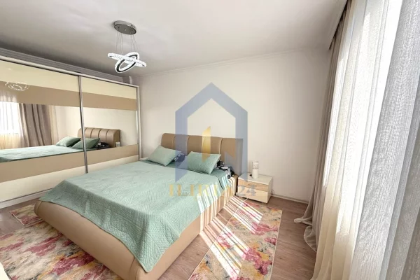 Shtepi ne shitje Apartament ne Tirane, 2+1, Mobilimi E mobiluar, Pagesa 138,500  Euro.