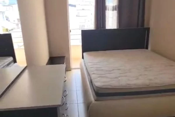 Shtepi me qera Apartament ne Tirane, 1+1, Mobilimi E mobiluar, Pagesa 530  Euro.