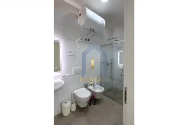 Shtepi me qera Apartament ne Tirane, 2+1, Mobilimi E mobiluar, Pagesa 800  Euro.