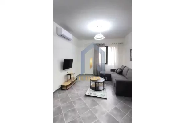 Apartament 2+1+post parkimi me qira, ”Statcioni I Trenit” Burgu