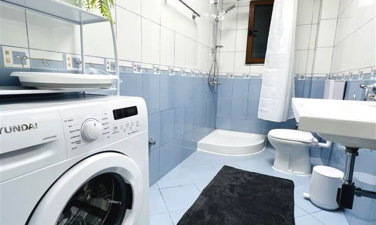 Shtepi ne shitje Apartament ne Tirane, 1+1, Mobilimi E mobiluar, Pagesa 206,000  Euro.