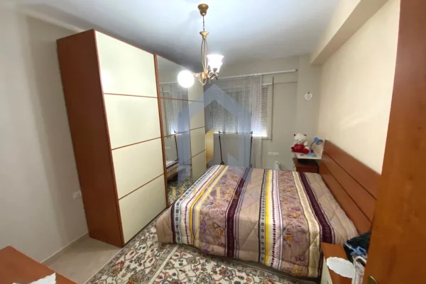 Shtepi me qera Apartament ne Tirane, 1+1, Mobilimi E mobiluar, Pagesa 350  Euro.