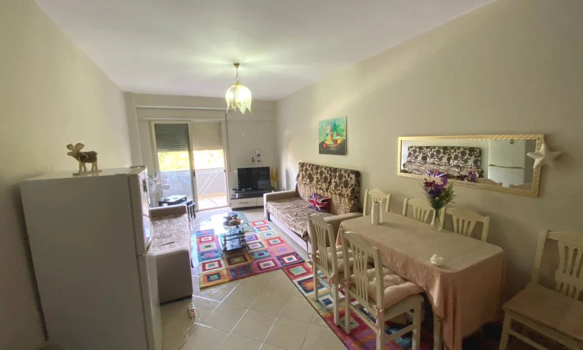 Shtepi me qera Apartament ne Tirane, 1+1, Mobilimi E mobiluar, Pagesa 350  Euro.