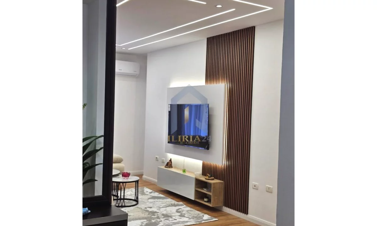 Shtepi ne shitje Apartament ne Tirane, 2+1, Mobilimi E mobiluar, Pagesa 158,000  Euro.