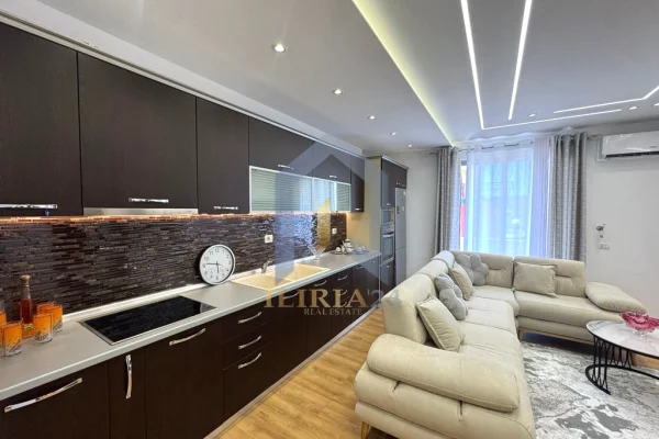 Apartment for sale in Tirana 2+1, Furnished
