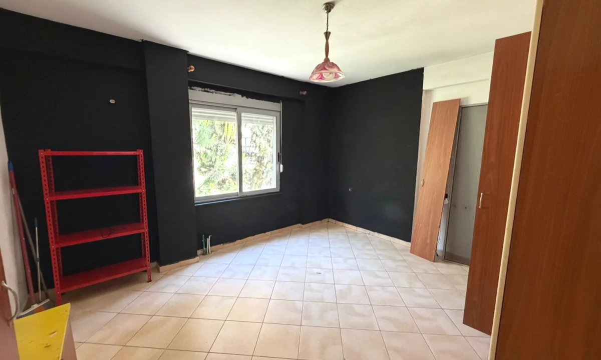 Shtepi me qera Apartament ne Tirane, 1+1, Mobilimi Bosh, pa mobiluar, Pagesa 450  Euro.