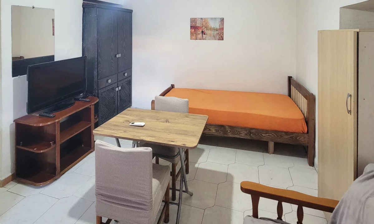 Shtepi me qera Apartament ne Tirane, Garsoniere, Mobilimi E mobiluar, Pagesa 280  Euro.