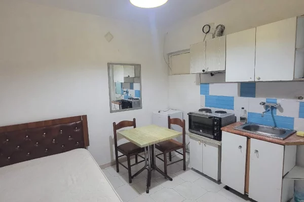 Shtepi me qera 1+1 ne Tirane - 250 Euro