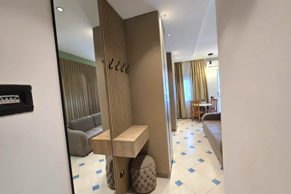 Shtepi me qera Apartament ne Tirane, Garsoniere, Mobilimi E mobiluar, Pagesa 400  Euro.